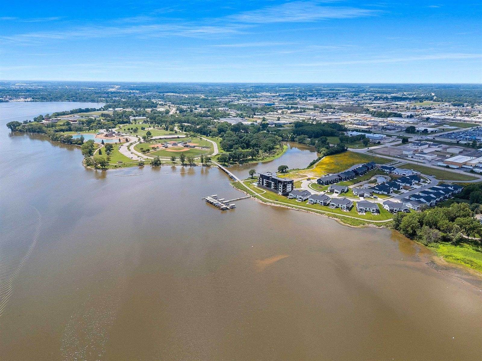 450 Aldon Circle, Green Bay, WI 54304