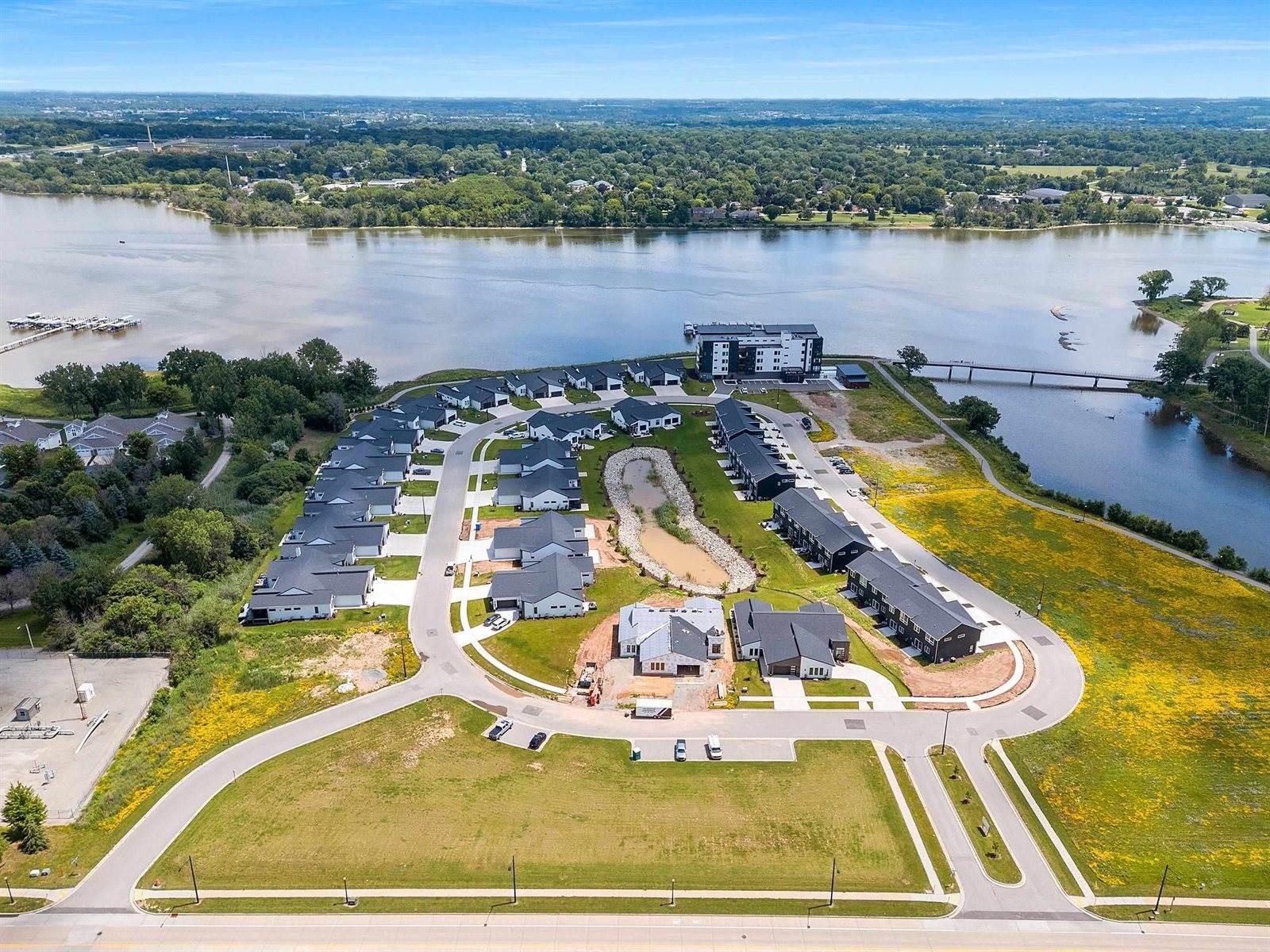 450 Aldon Circle, Green Bay, WI 54304