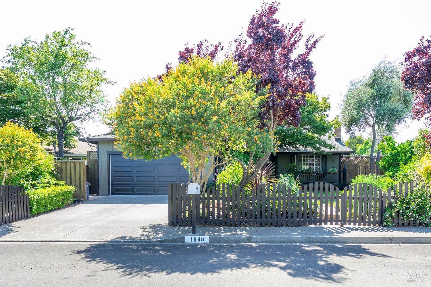 1649 Javore Drive, Santa Rosa, CA 95407