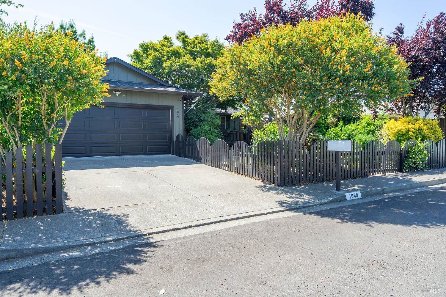 1649 Javore Drive, Santa Rosa, CA 95407