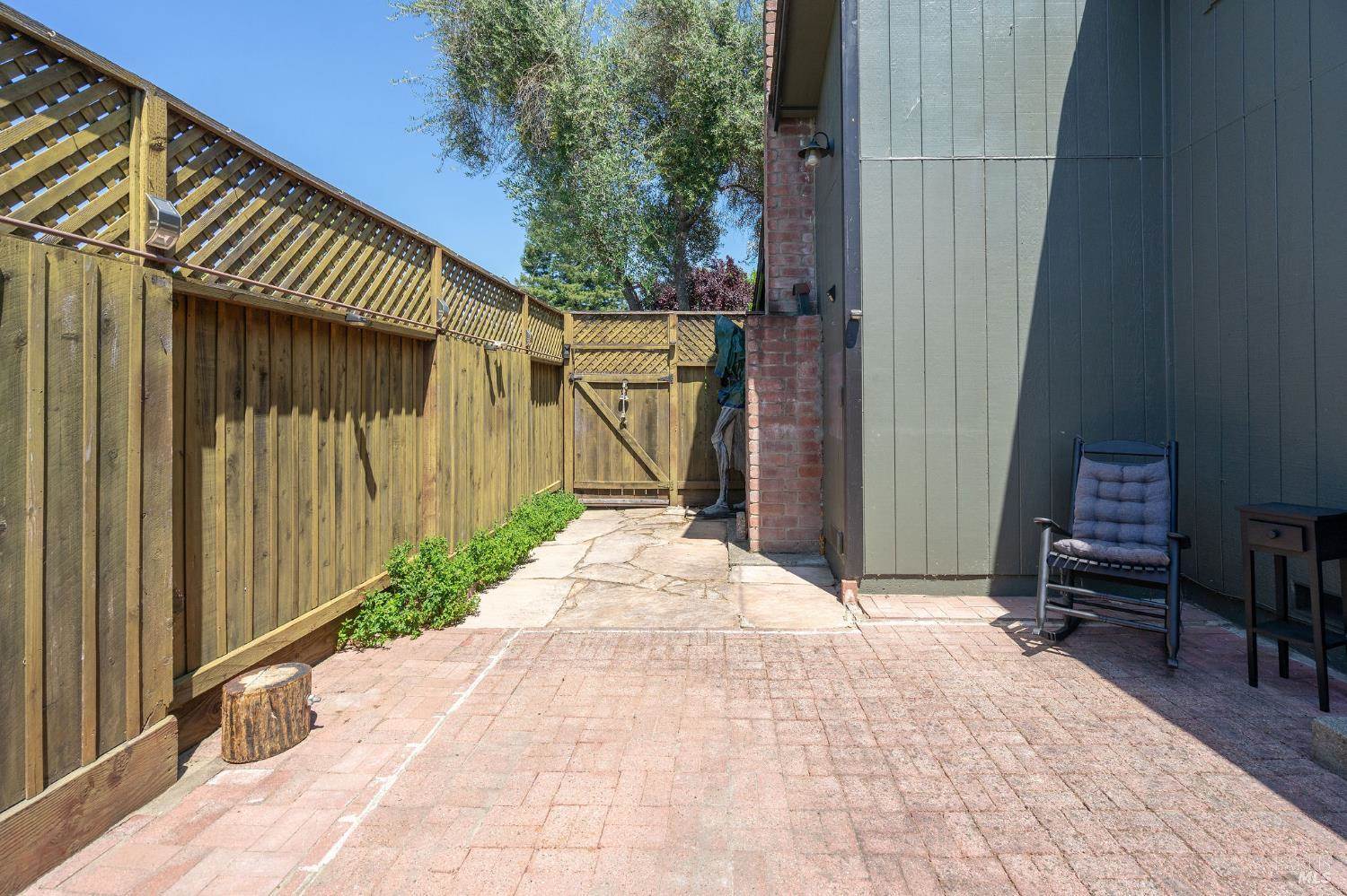 1649 Javore Drive, Santa Rosa, CA 95407