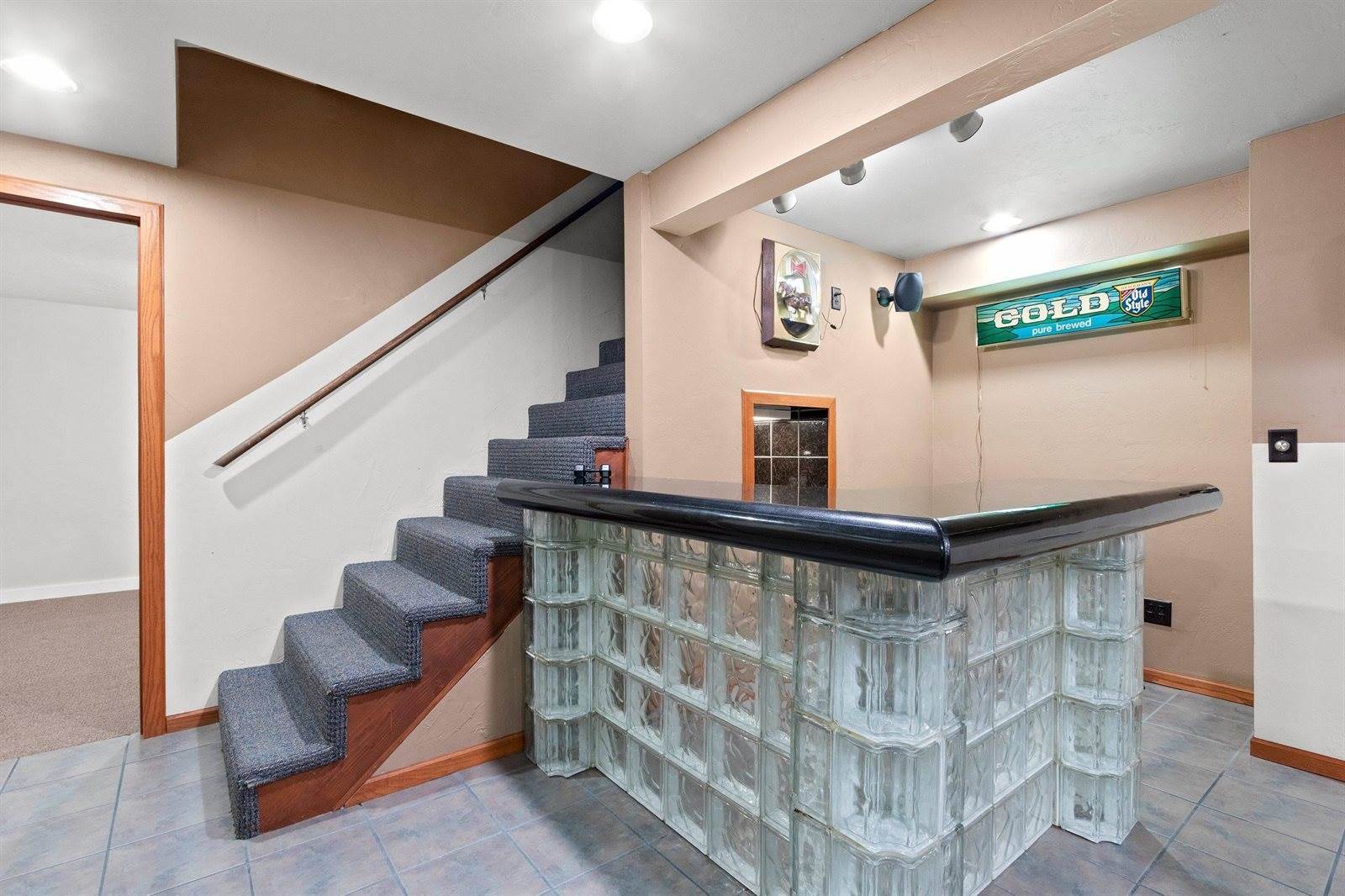 2161 Spring Creek Circle, Green Bay, WI 54311