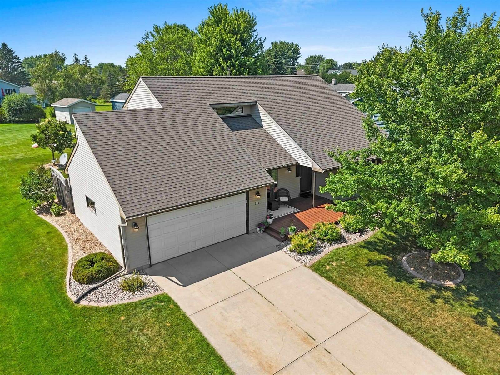 2161 Spring Creek Circle, Green Bay, WI 54311