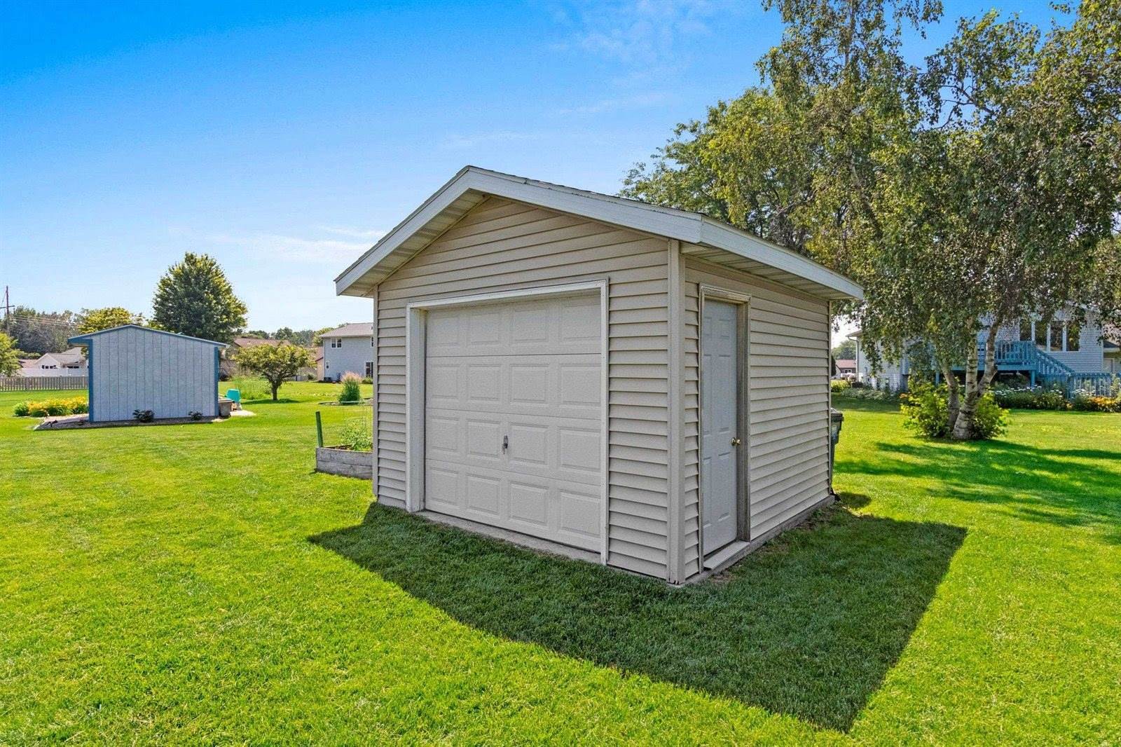 2161 Spring Creek Circle, Green Bay, WI 54311