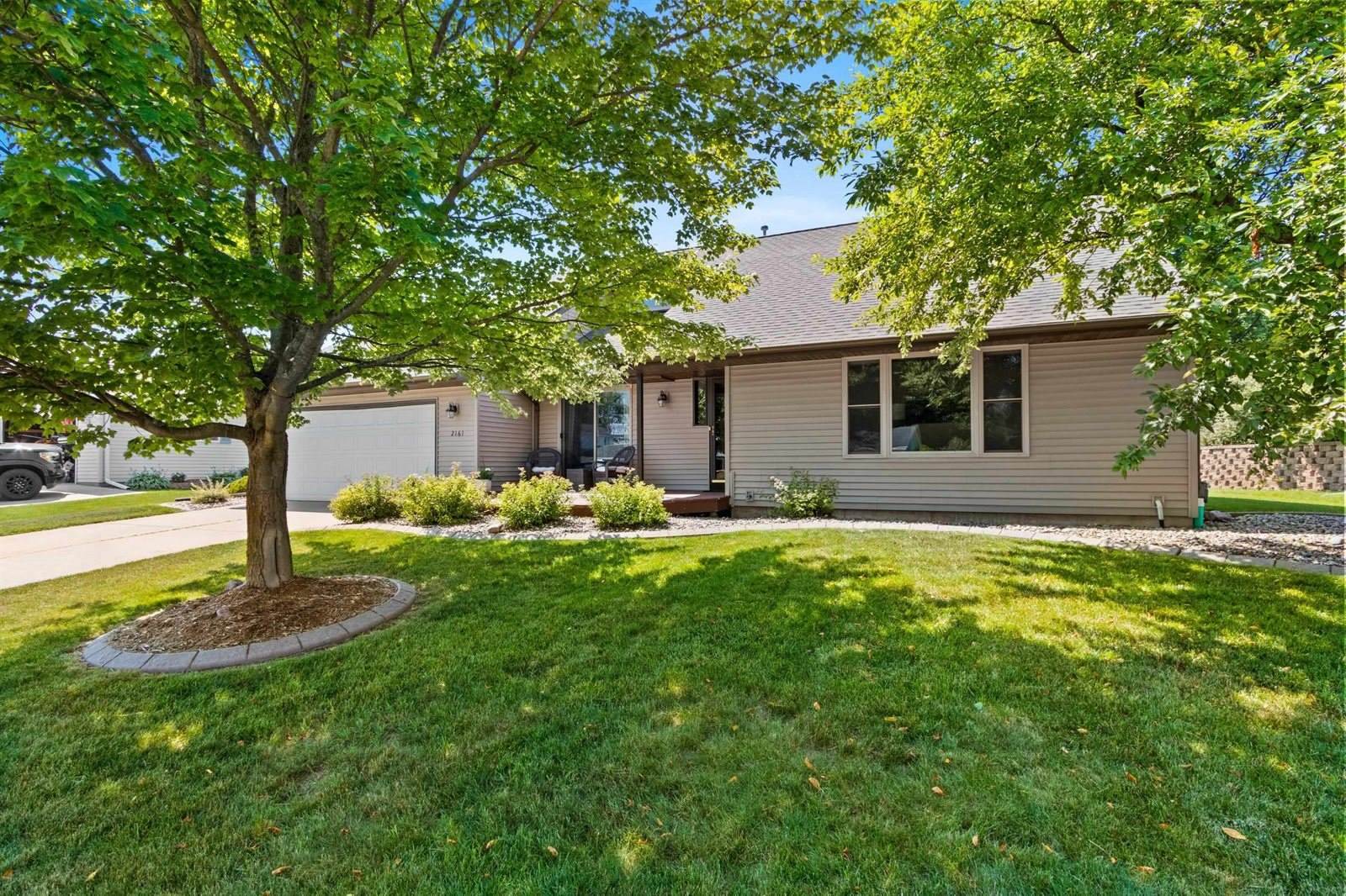 2161 Spring Creek Circle, Green Bay, WI 54311