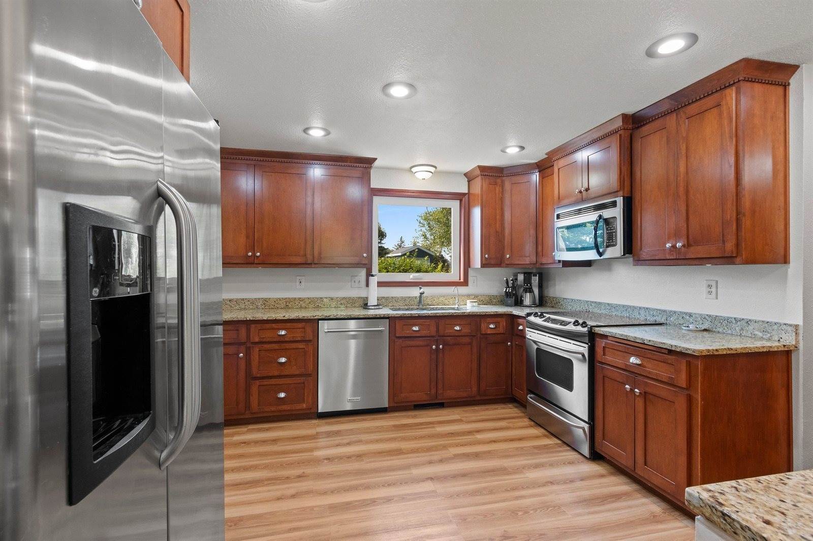 2161 Spring Creek Circle, Green Bay, WI 54311