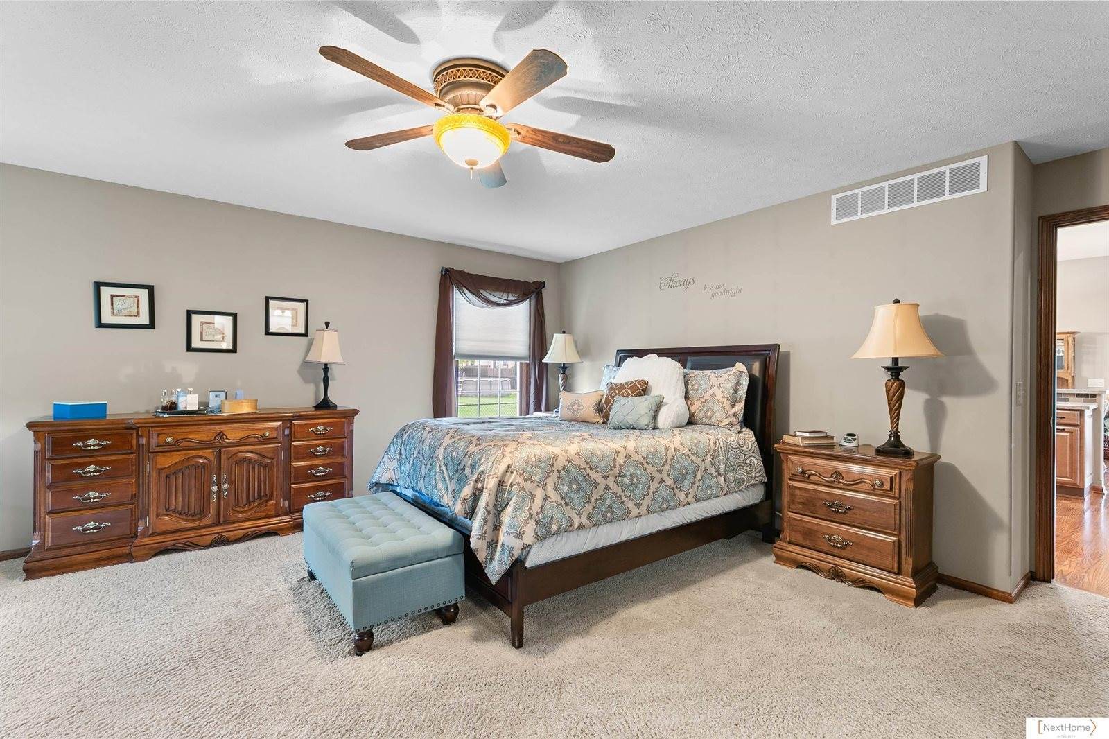 15121 Folkestone Street, Waverly, NE 68462