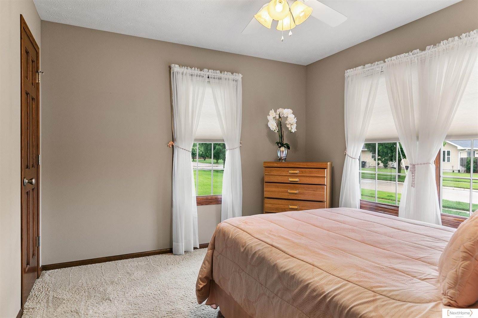 15121 Folkestone Street, Waverly, NE 68462