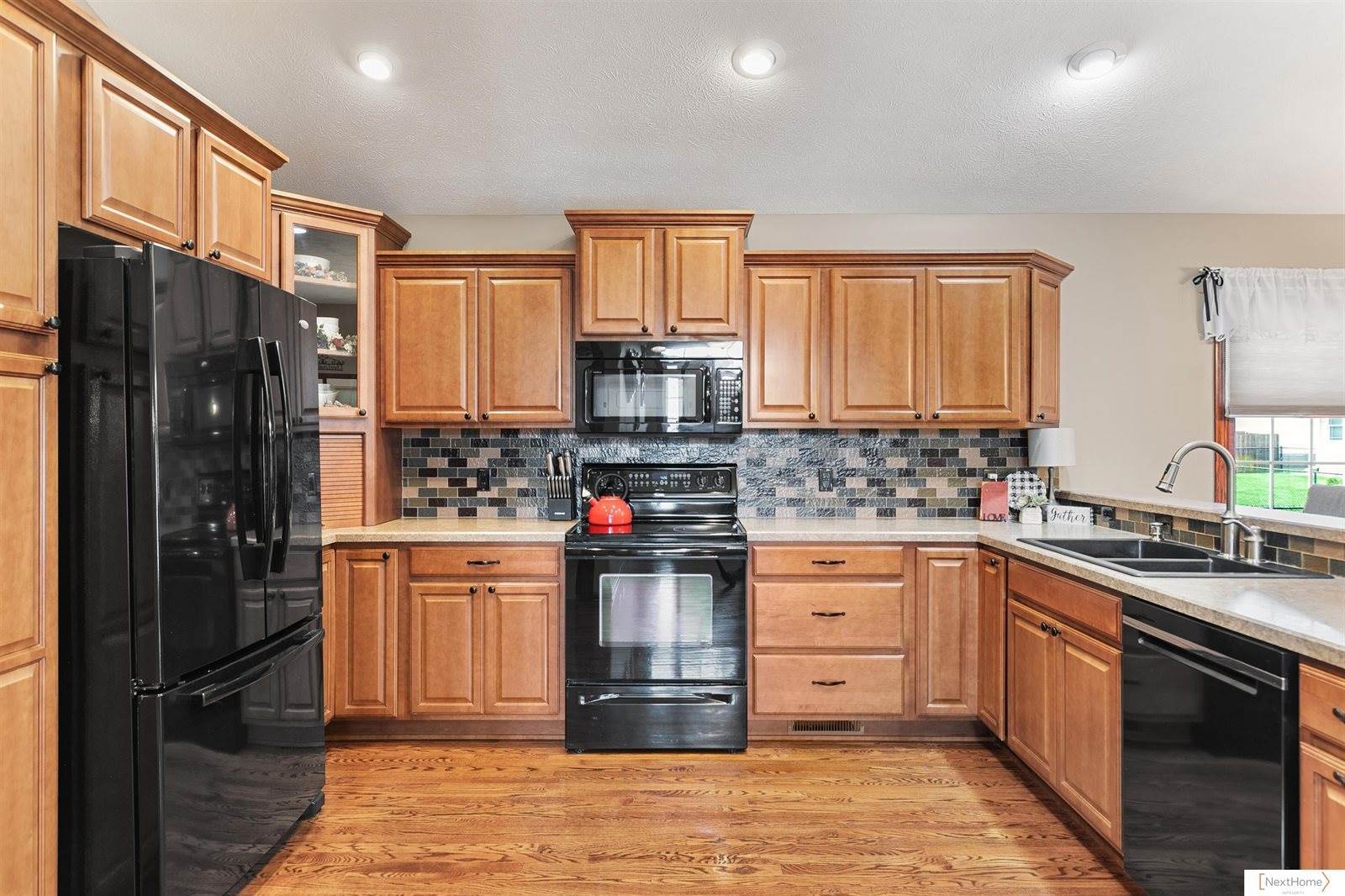 15121 Folkestone Street, Waverly, NE 68462