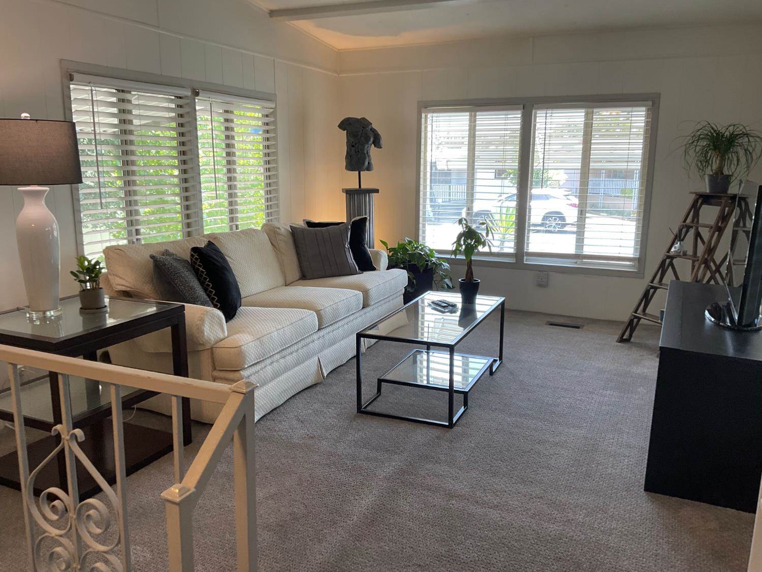 245 Rocky Hills Lane, Rancho Cordova, CA 95670