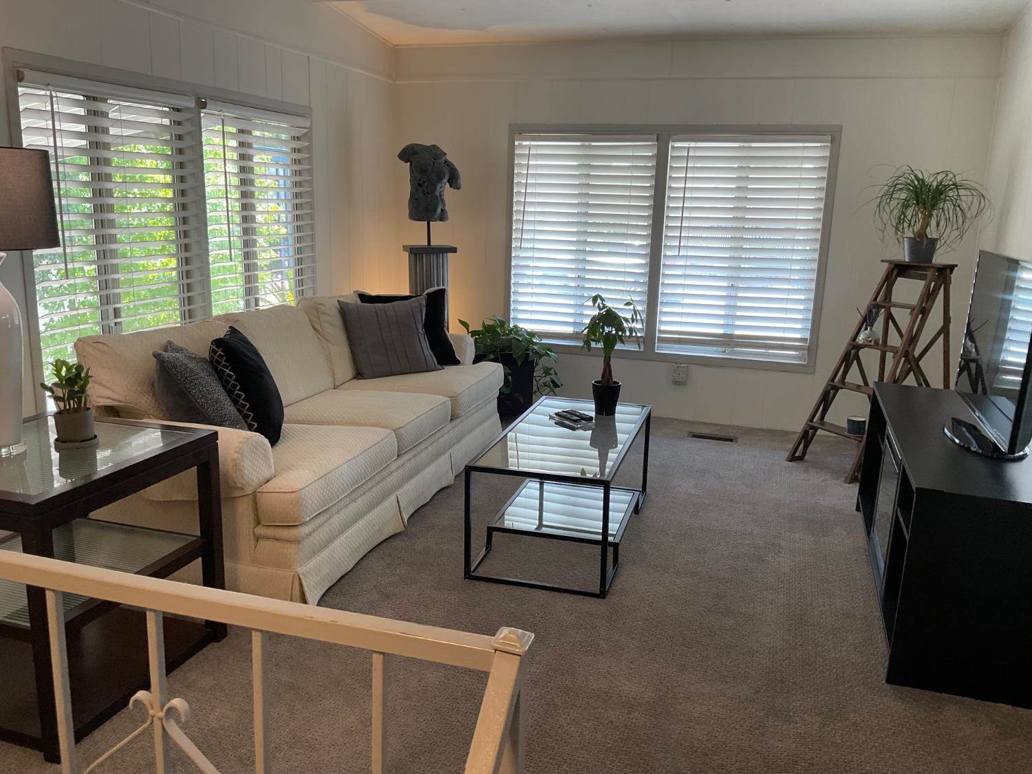 245 Rocky Hills Lane, Rancho Cordova, CA 95670