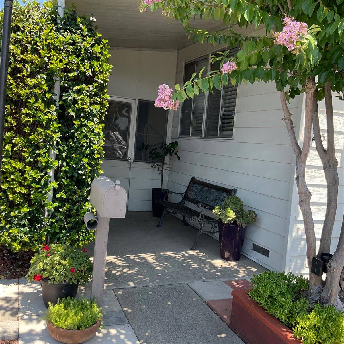 245 Rocky Hills Lane, Rancho Cordova, CA 95670