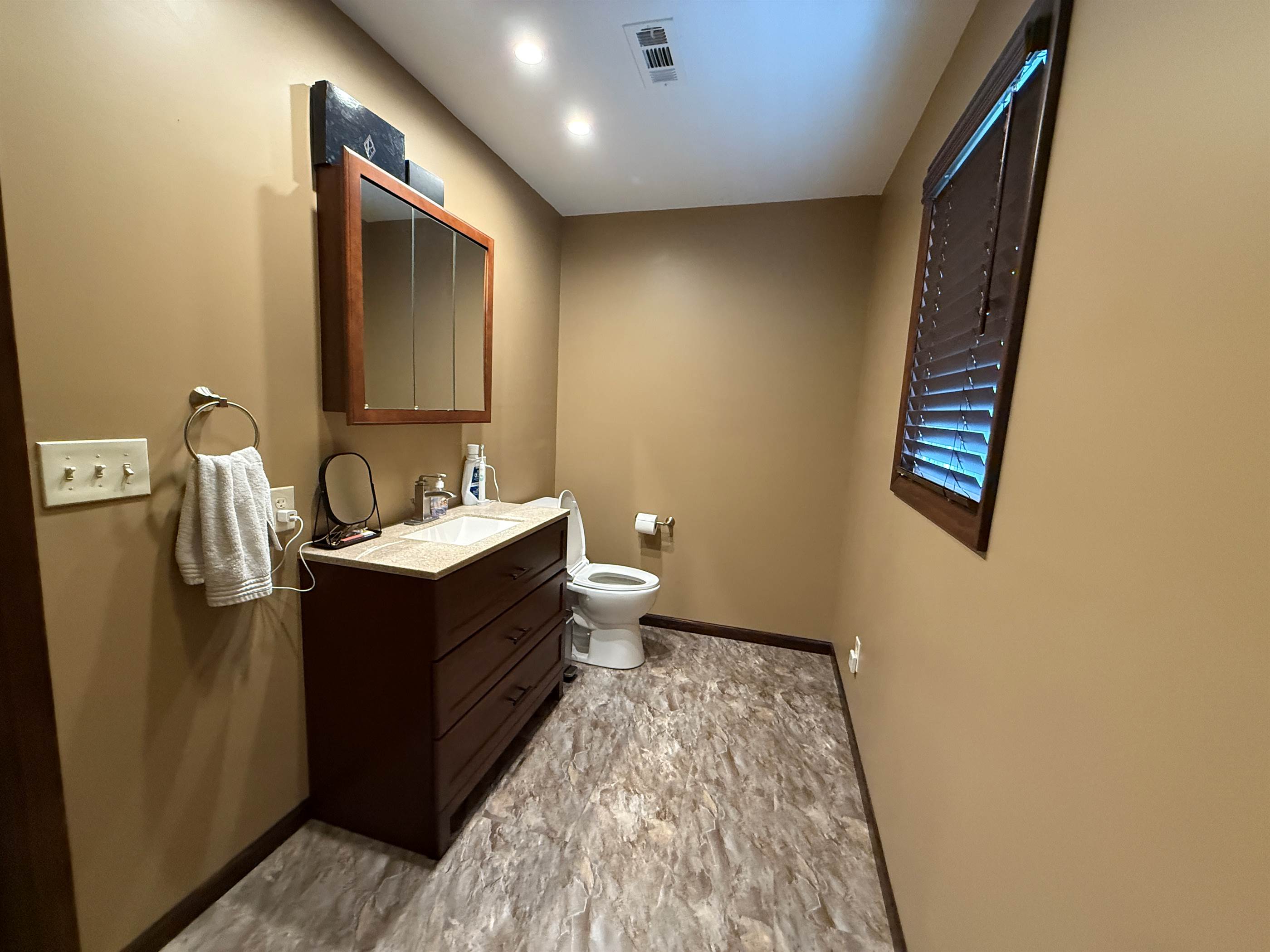 208 East Huffman St, Meriden, KS 66512