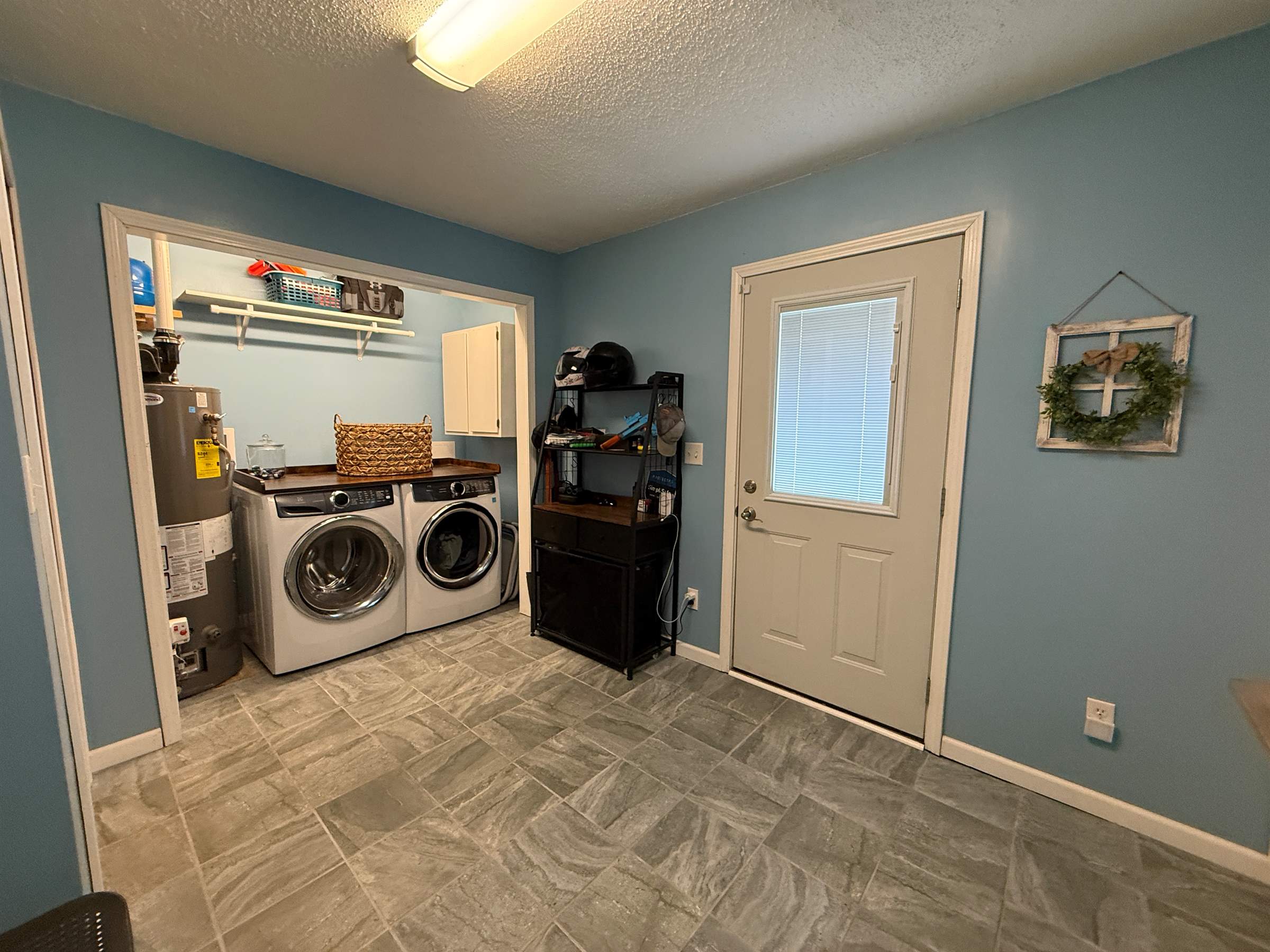 208 East Huffman St, Meriden, KS 66512