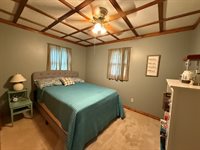 208 East Huffman St, Meriden, KS 66512