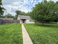208 East Huffman St, Meriden, KS 66512