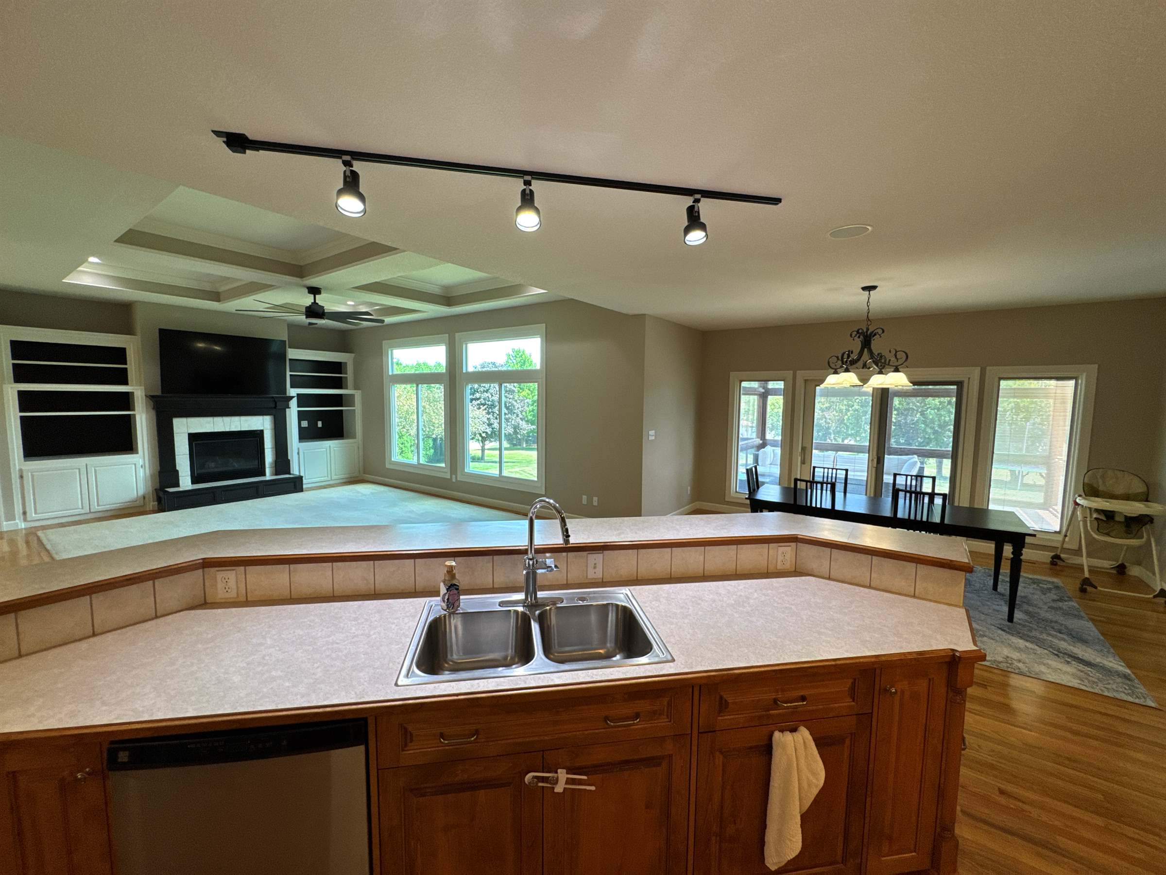 7518 SW Ambassador Pl, Topeka, KS 66610