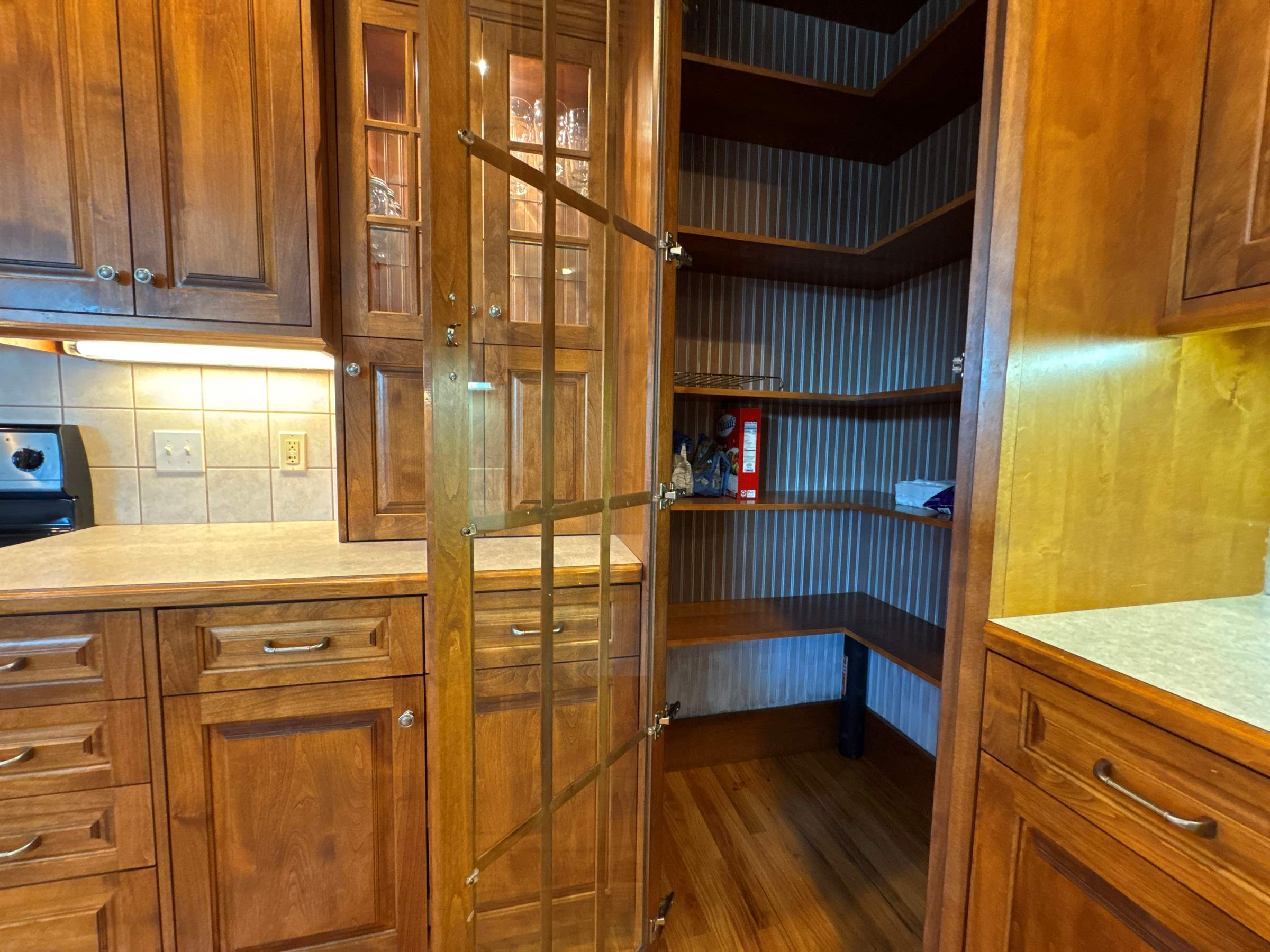 7518 SW Ambassador Pl, Topeka, KS 66610