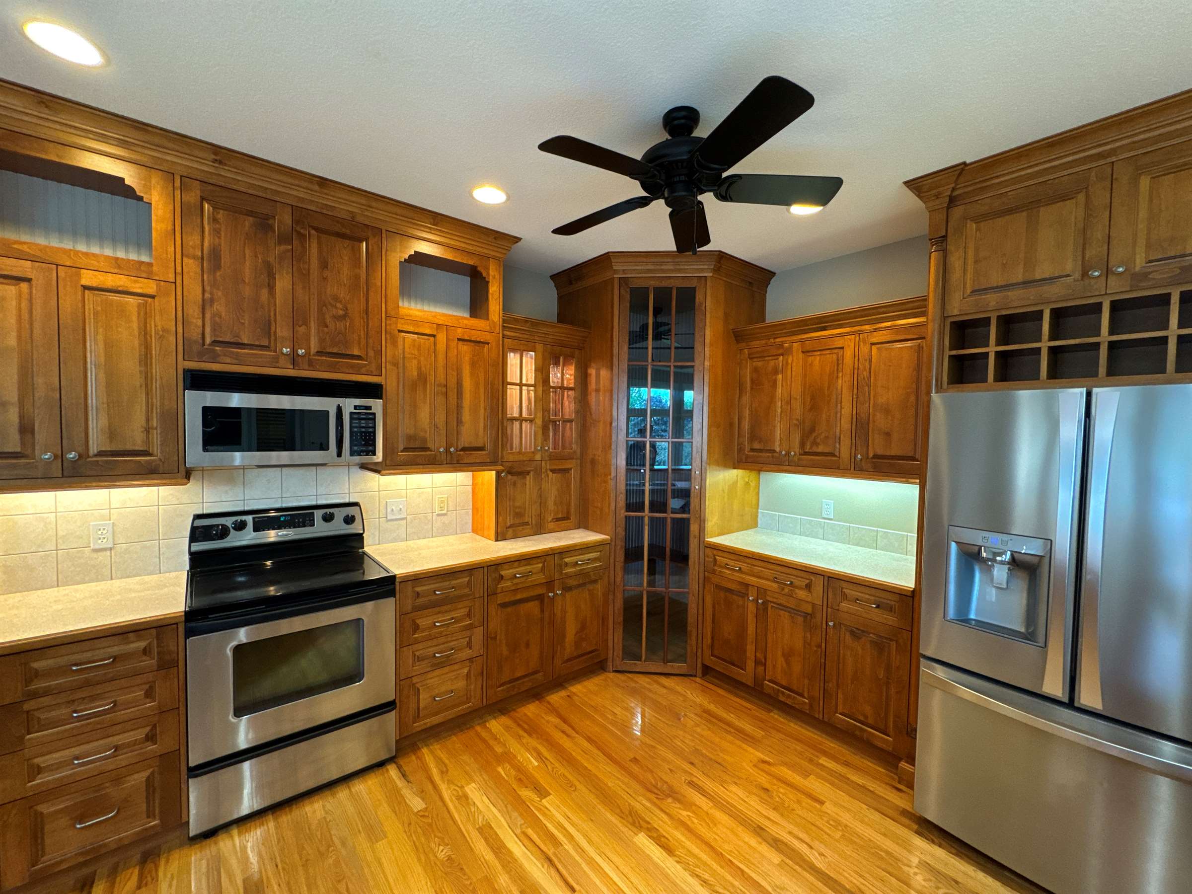 7518 SW Ambassador Pl, Topeka, KS 66610