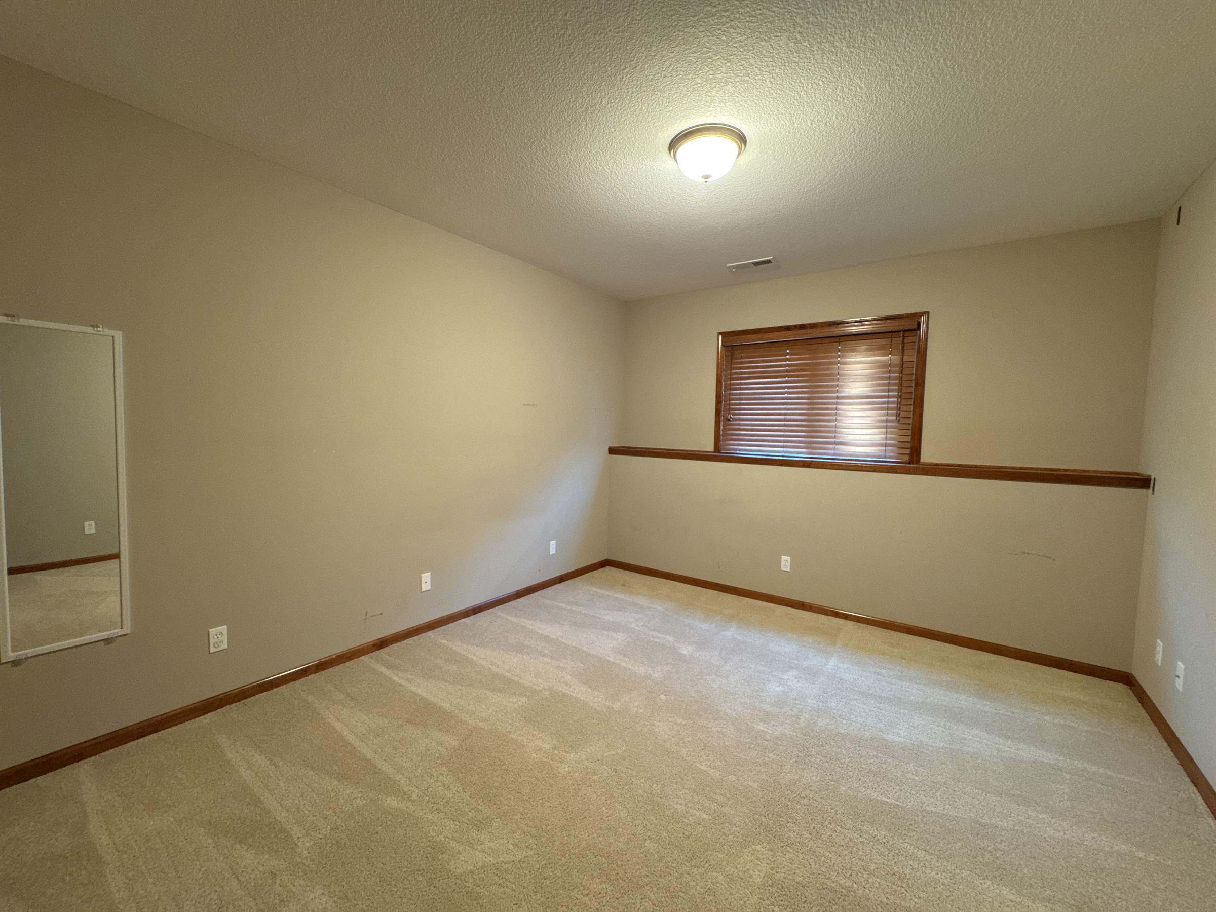 7518 SW Ambassador Pl, Topeka, KS 66610