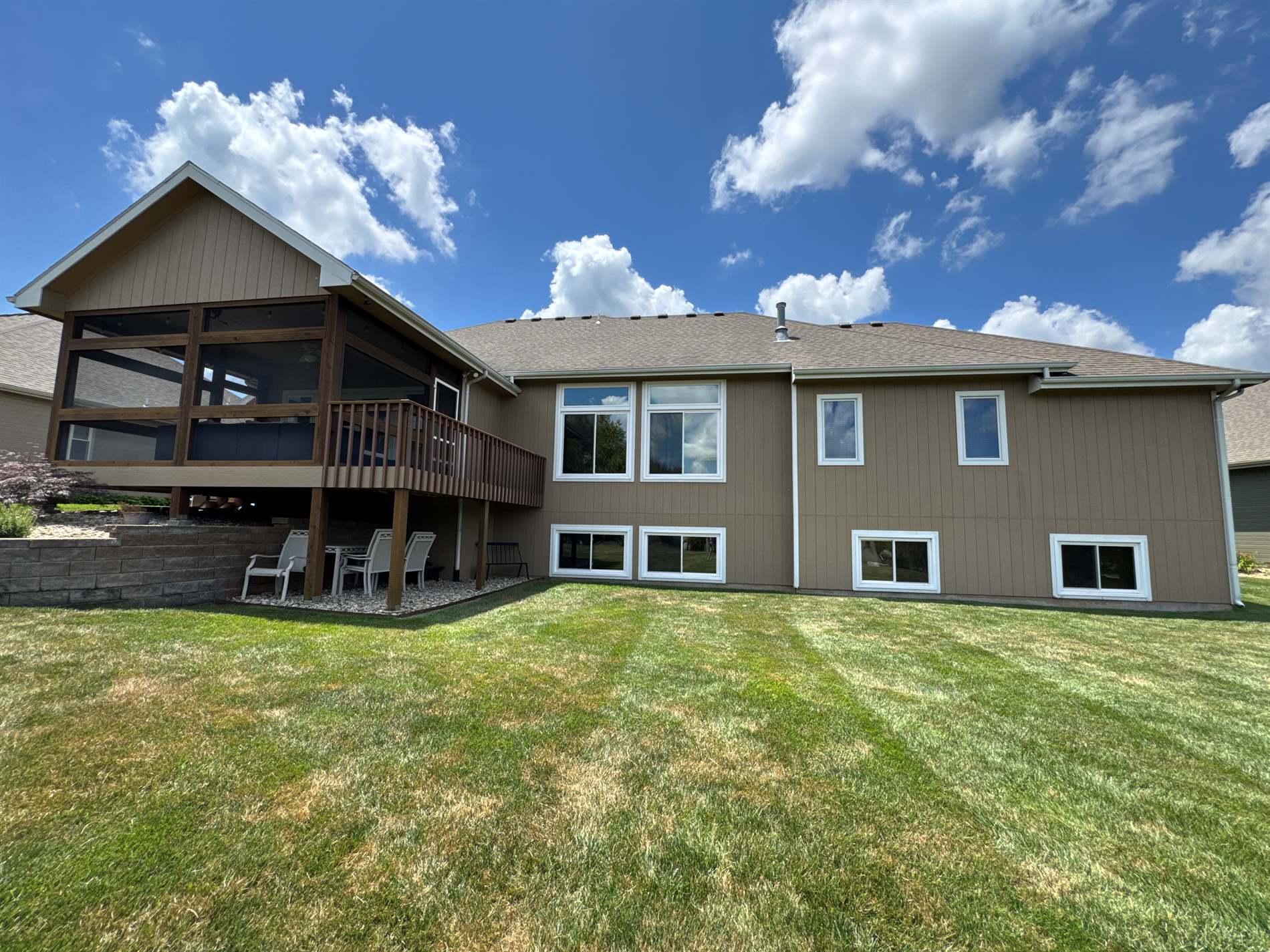 7518 SW Ambassador Pl, Topeka, KS 66610