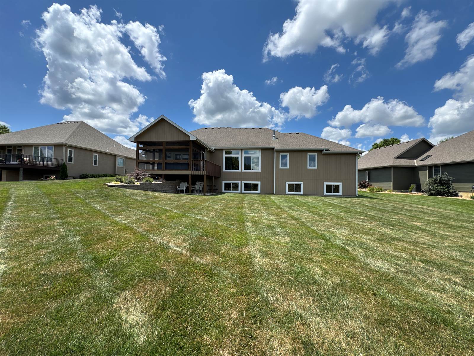 7518 SW Ambassador Pl, Topeka, KS 66610