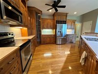 7518 SW Ambassador Pl, Topeka, KS 66610