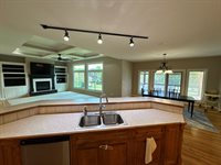 7518 SW Ambassador Pl, Topeka, KS 66610