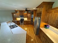 7518 SW Ambassador Pl, Topeka, KS 66610