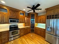 7518 SW Ambassador Pl, Topeka, KS 66610