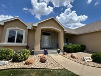7518 SW Ambassador Pl, Topeka, KS 66610