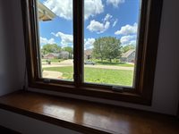 7518 SW Ambassador Pl, Topeka, KS 66610