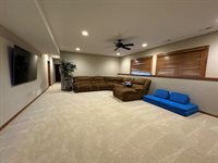 7518 SW Ambassador Pl, Topeka, KS 66610