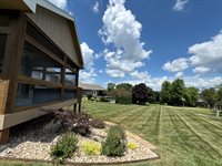 7518 SW Ambassador Pl, Topeka, KS 66610