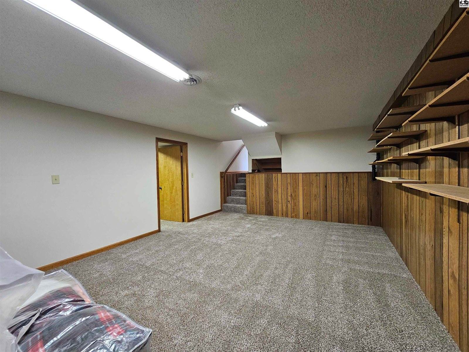 217 West Normal Dr, Lindsborg, KS 67456