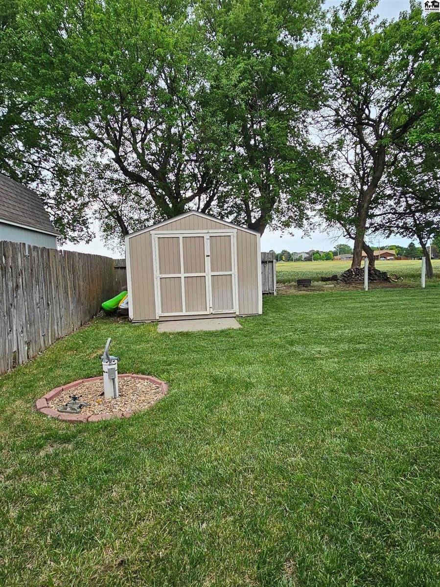 217 West Normal Dr, Lindsborg, KS 67456