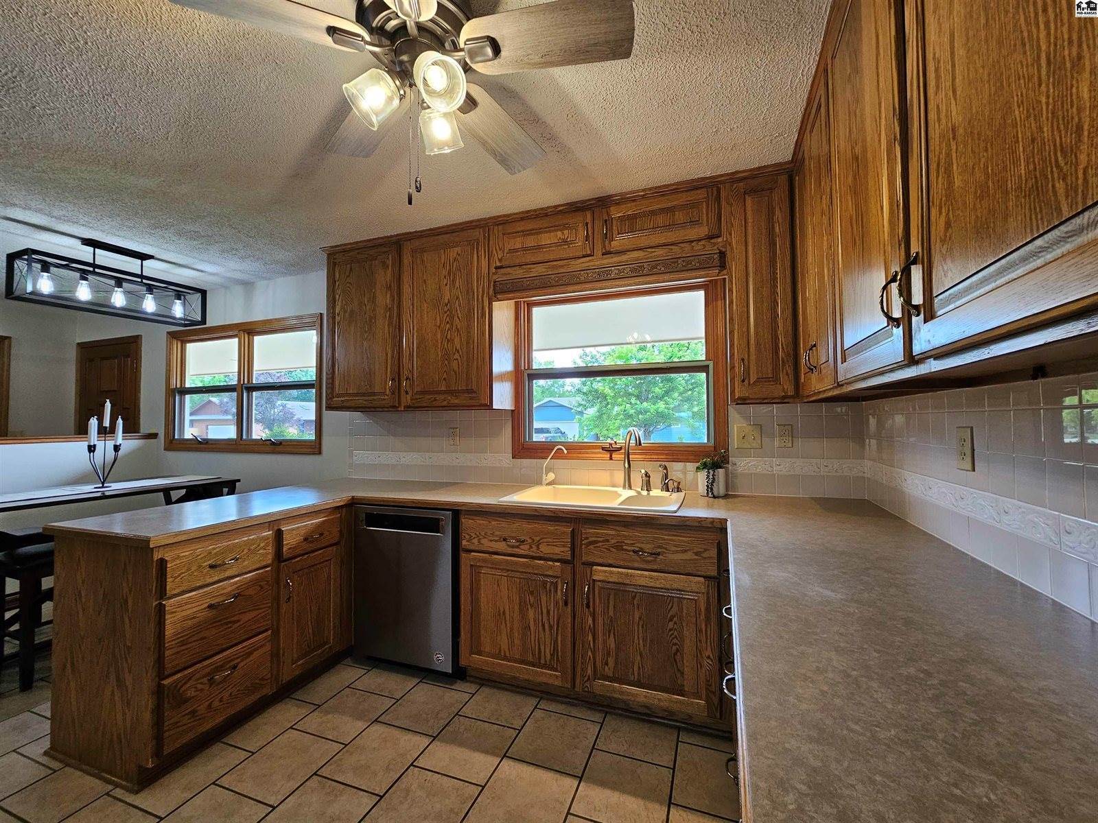 217 West Normal Dr, Lindsborg, KS 67456