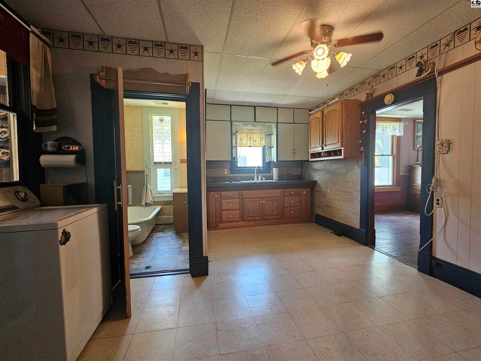 112 North Swedonia St, Marquette, KS 67464