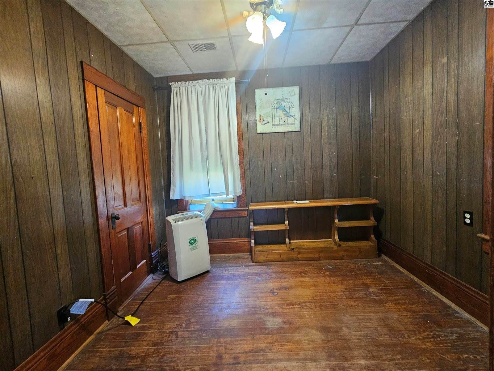 112 North Swedonia St, Marquette, KS 67464