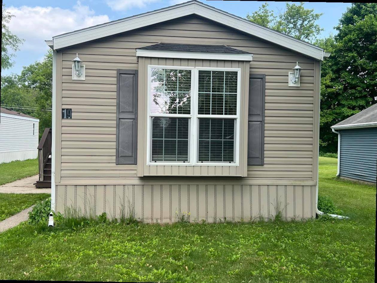 N2639 County Road Z #B19, Dousman, WI 53118