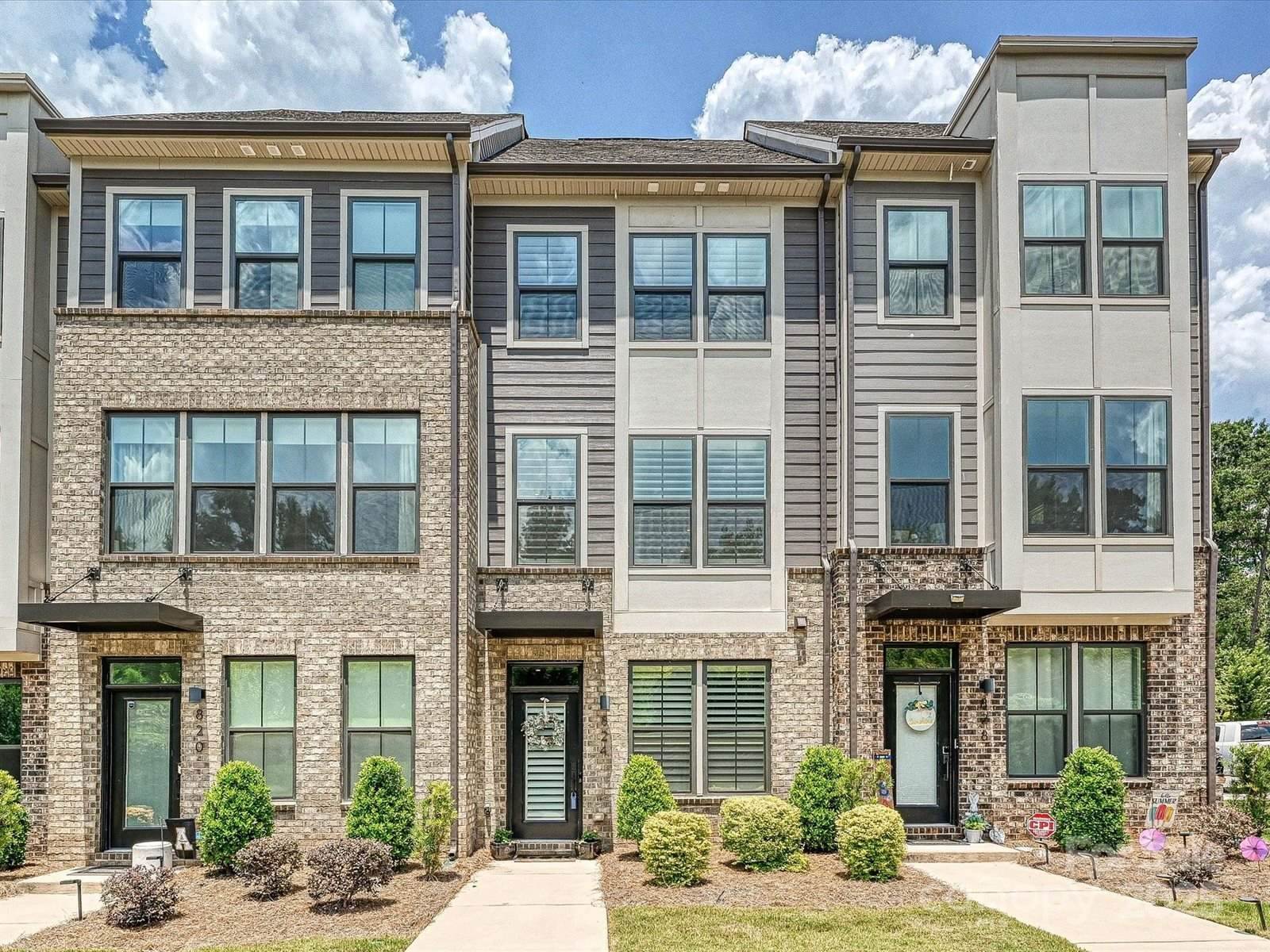 824 Broad River Lane, Charlotte, NC 28211