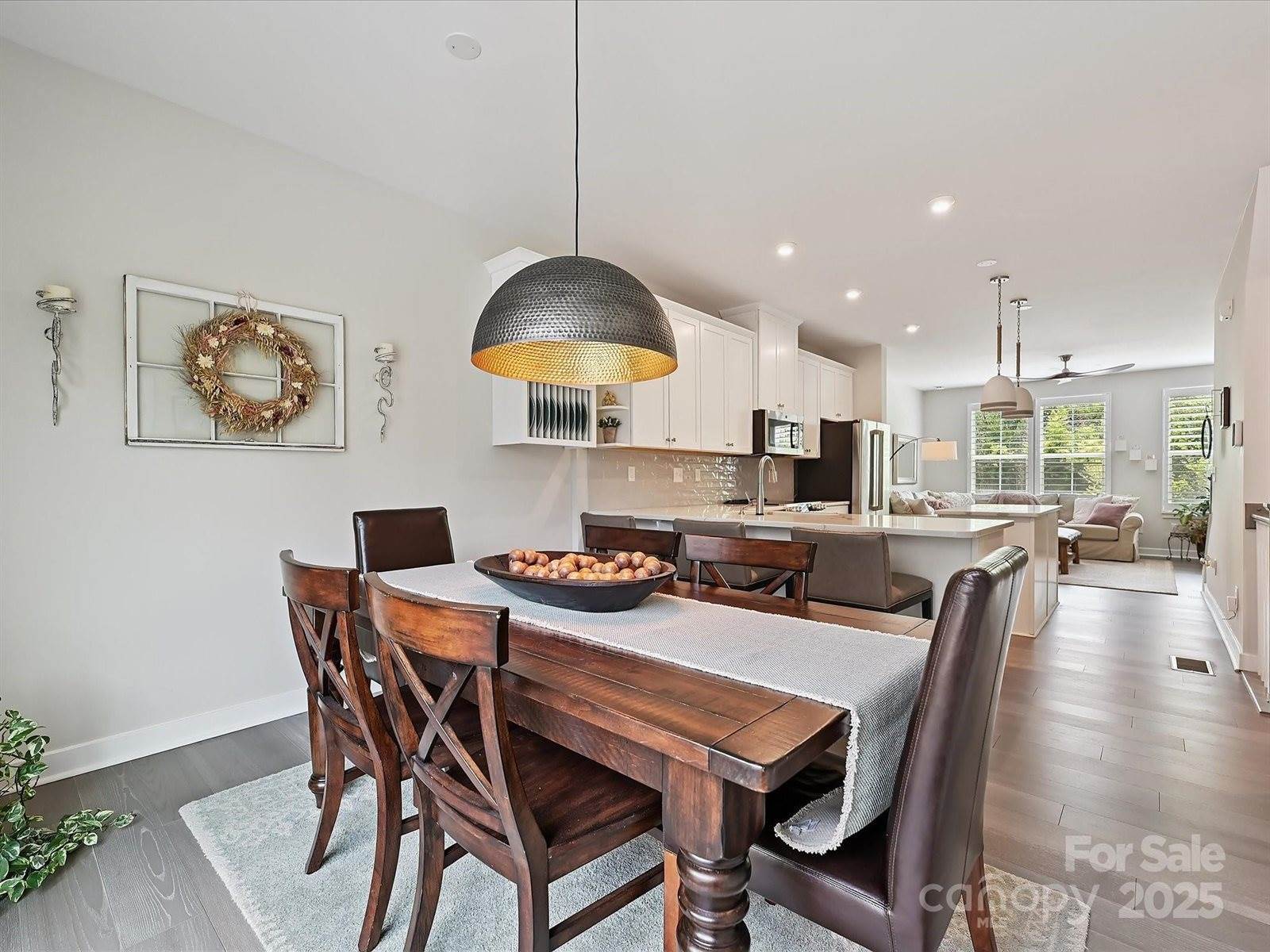 824 Broad River Lane, Charlotte, NC 28211