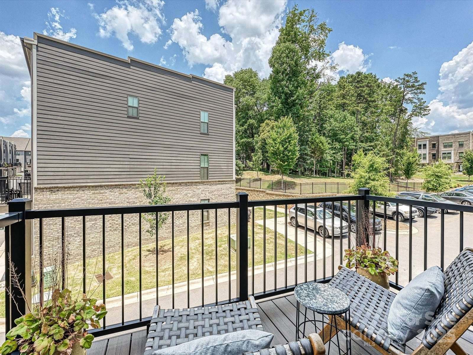 824 Broad River Lane, Charlotte, NC 28211