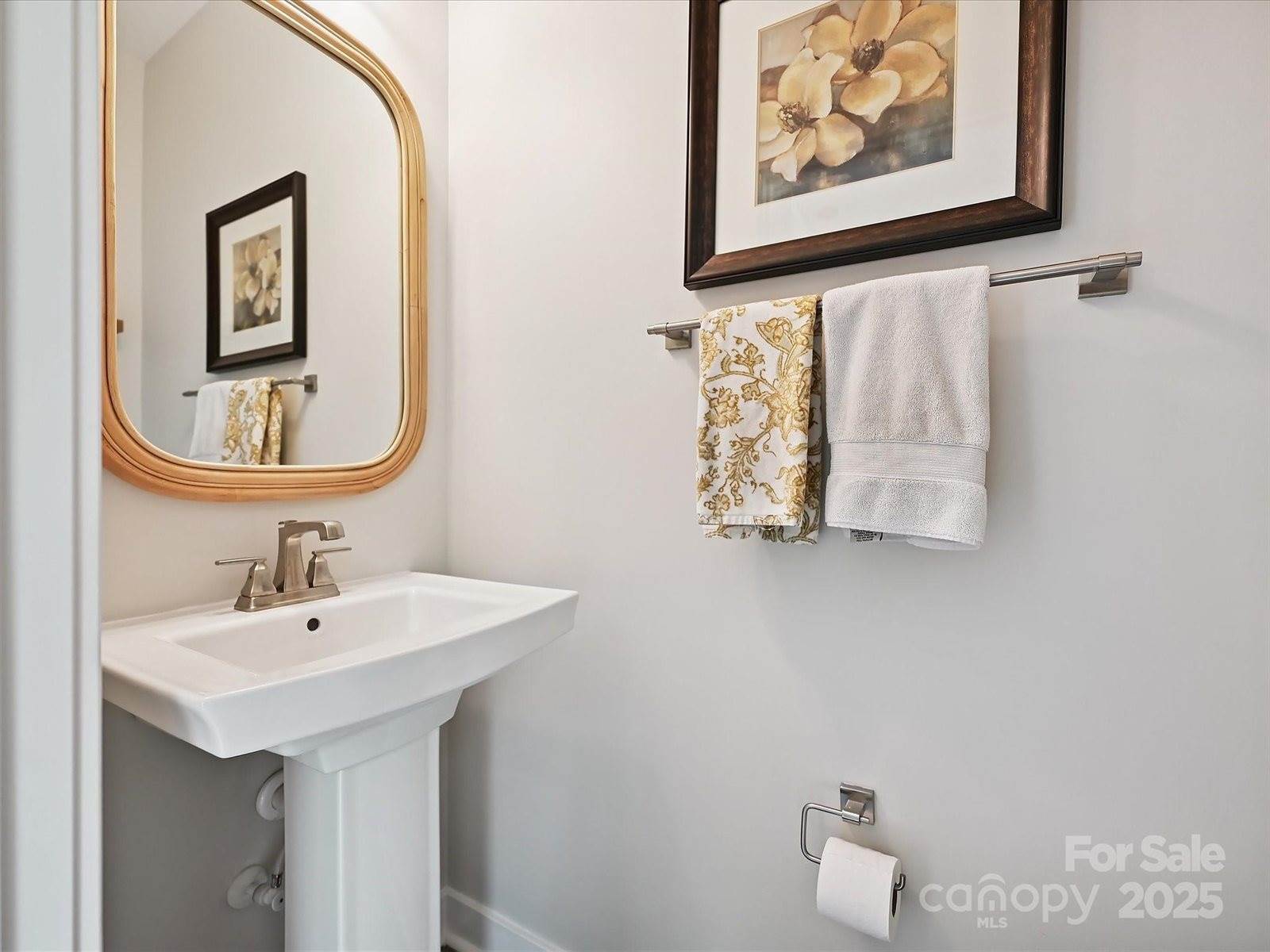 824 Broad River Lane, Charlotte, NC 28211