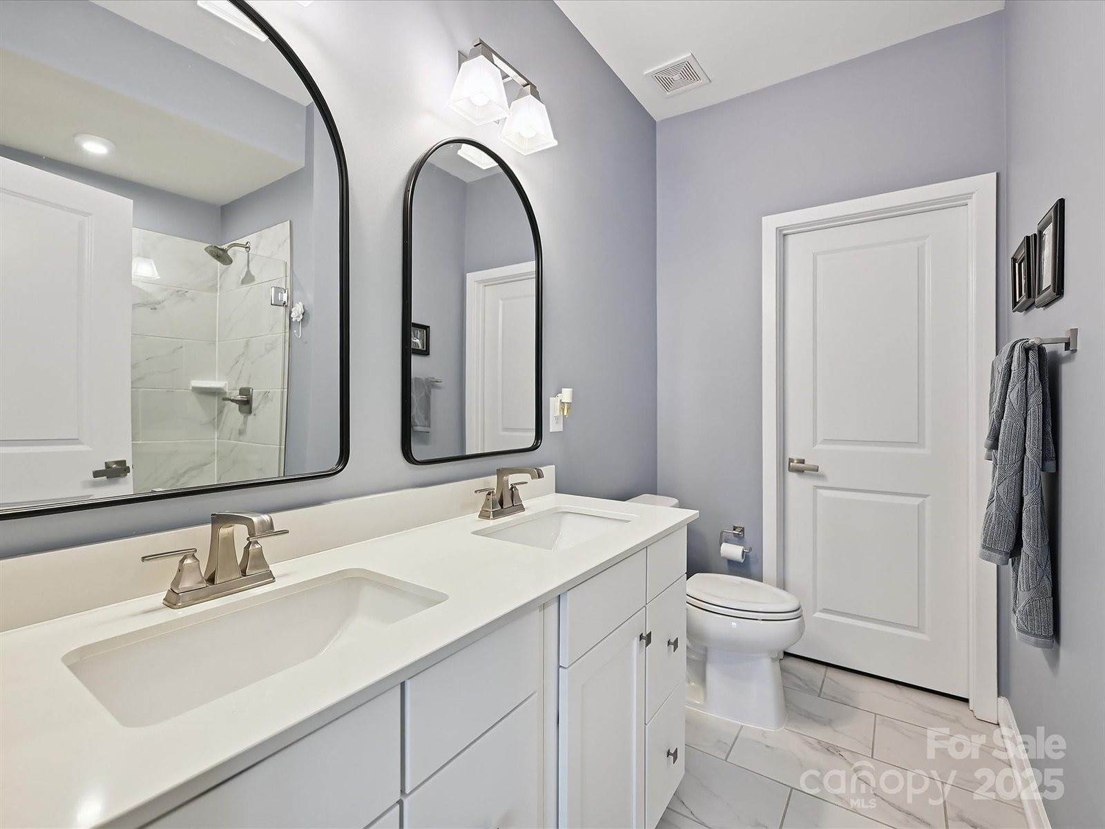 824 Broad River Lane, Charlotte, NC 28211