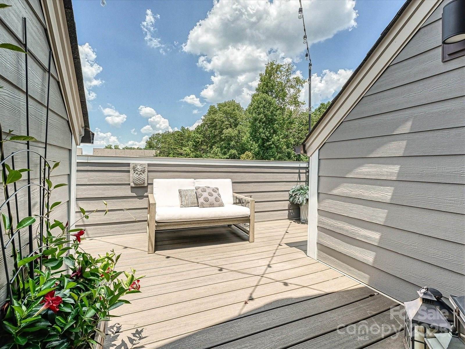 824 Broad River Lane, Charlotte, NC 28211