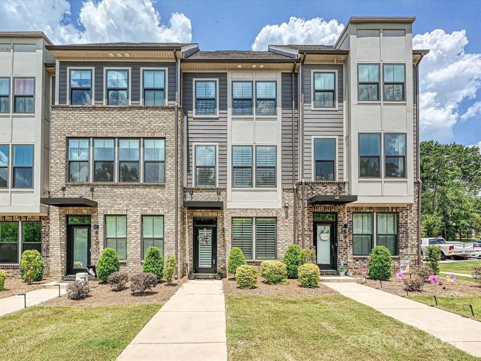 824 Broad River Lane, Charlotte, NC 28211