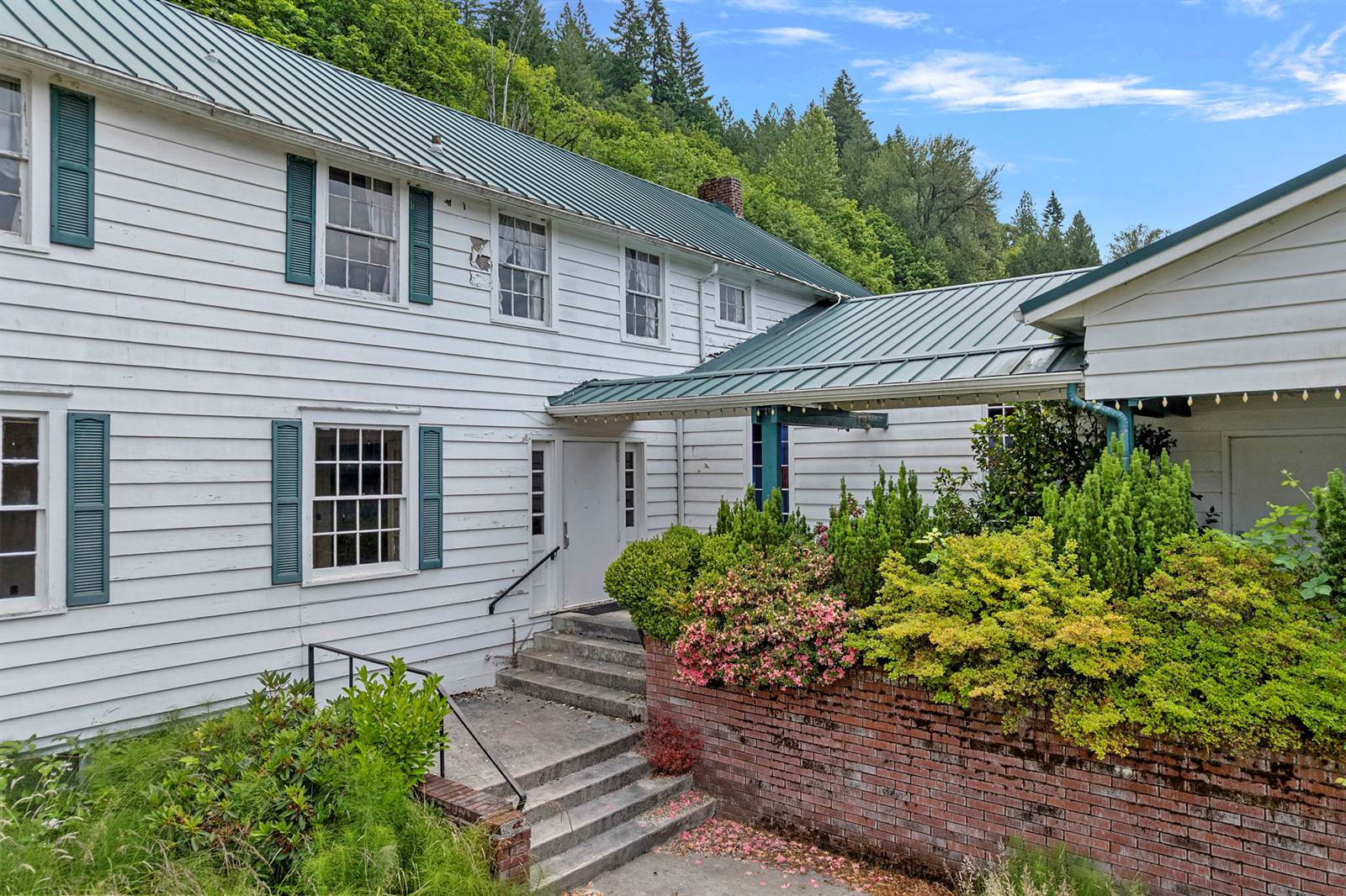 46372 East Main Street, Concrete, WA 98237