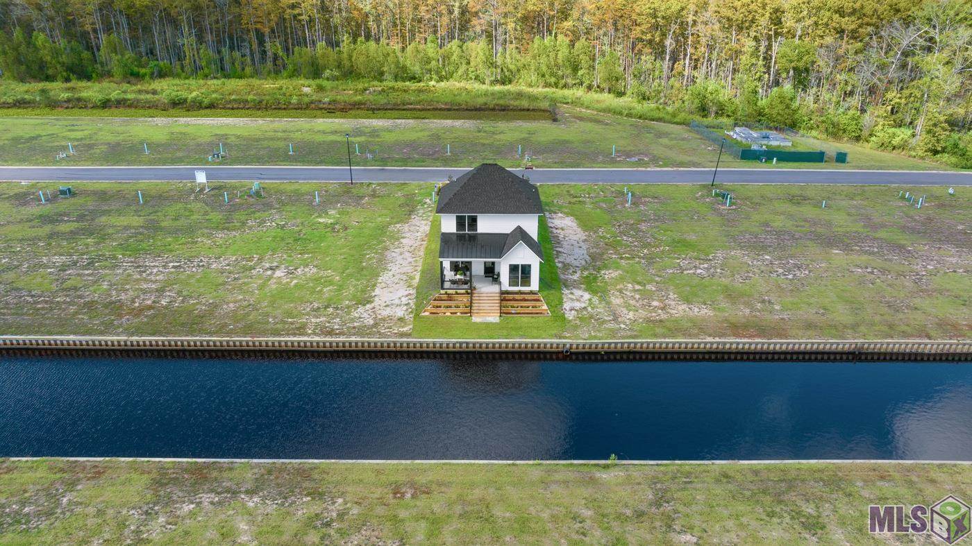 12864 St Lucia Dr, Maurepas, LA 70449