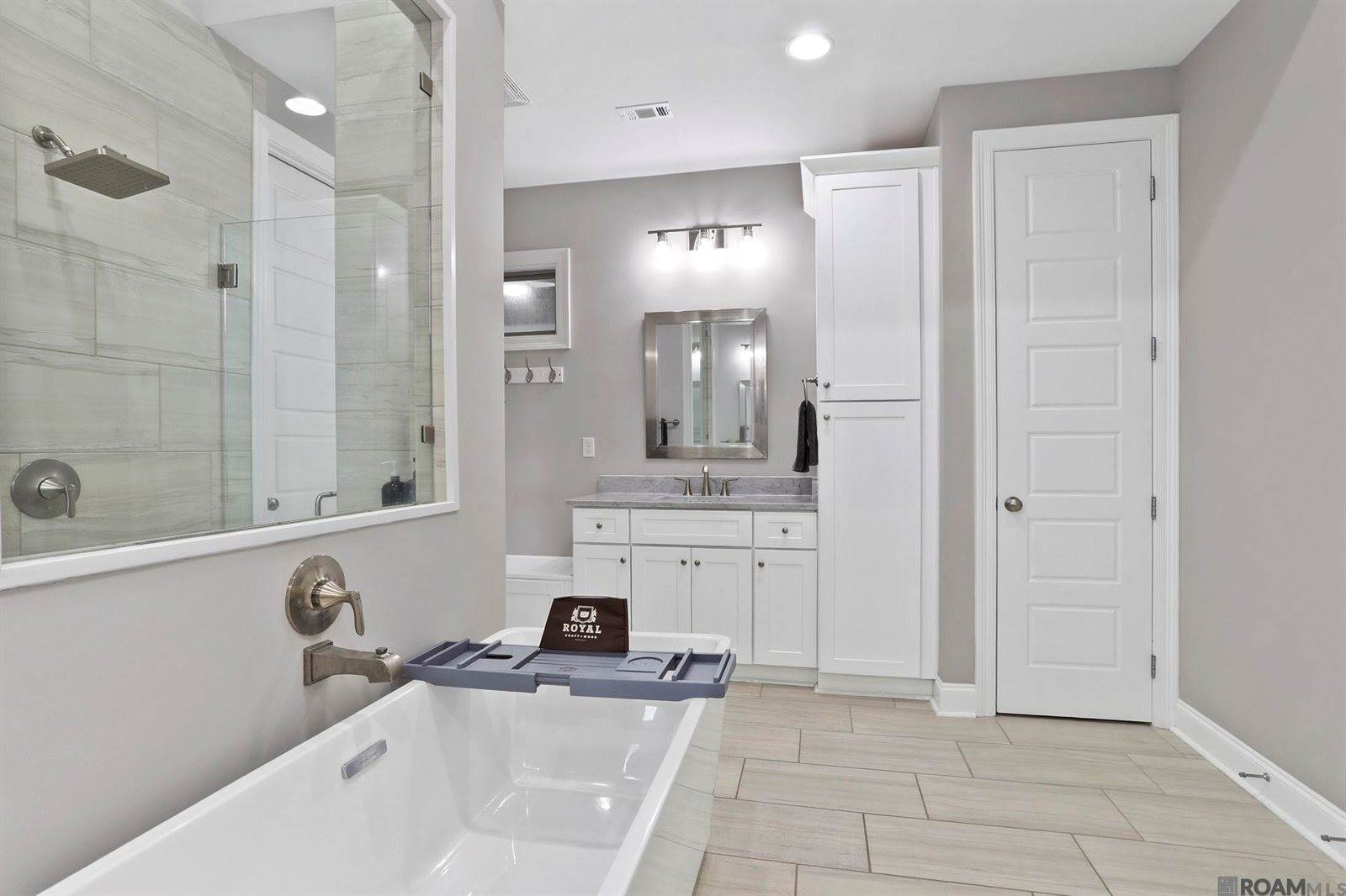 14188 Della Marchand Rd, Gonzales, LA 70737